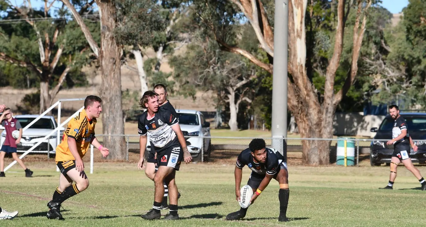 Magpies catch Grenfell off guard
