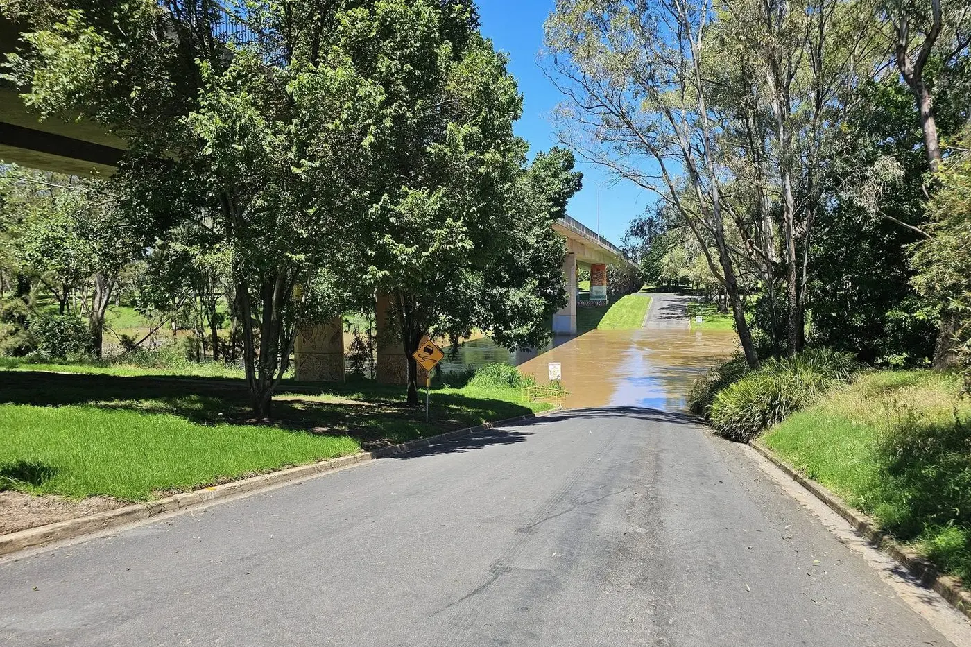 Cowra\\'s Low Level bridge was submerged again following heavy rain. PHOTO Malcolm Green.