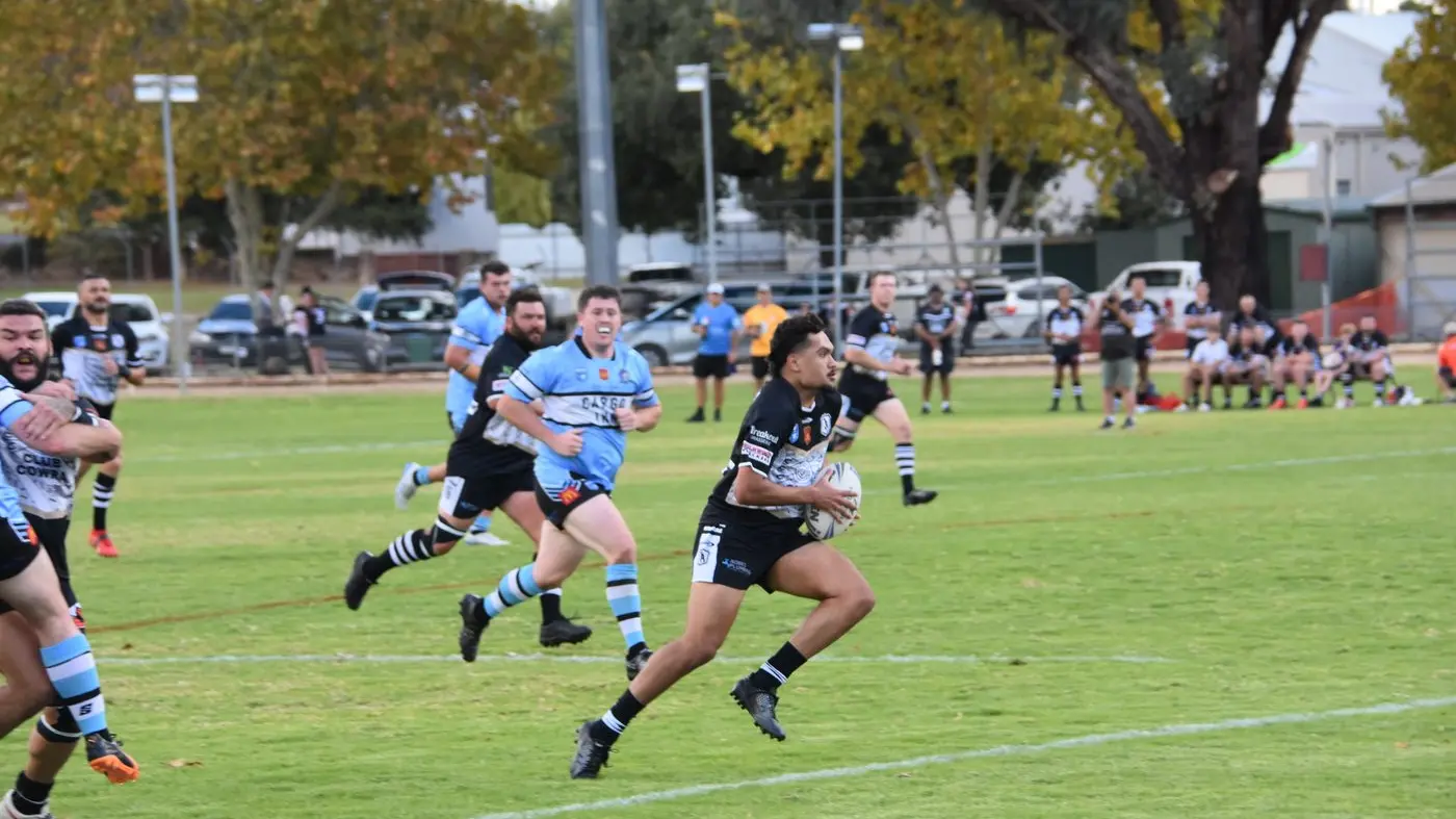 Magpies soundly defeat Cargo