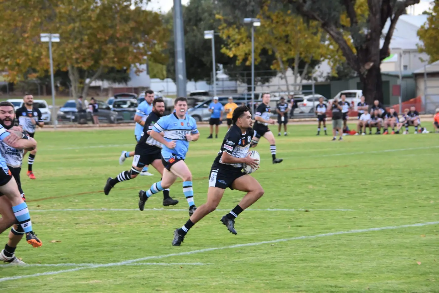 Magpies soundly defeat Cargo