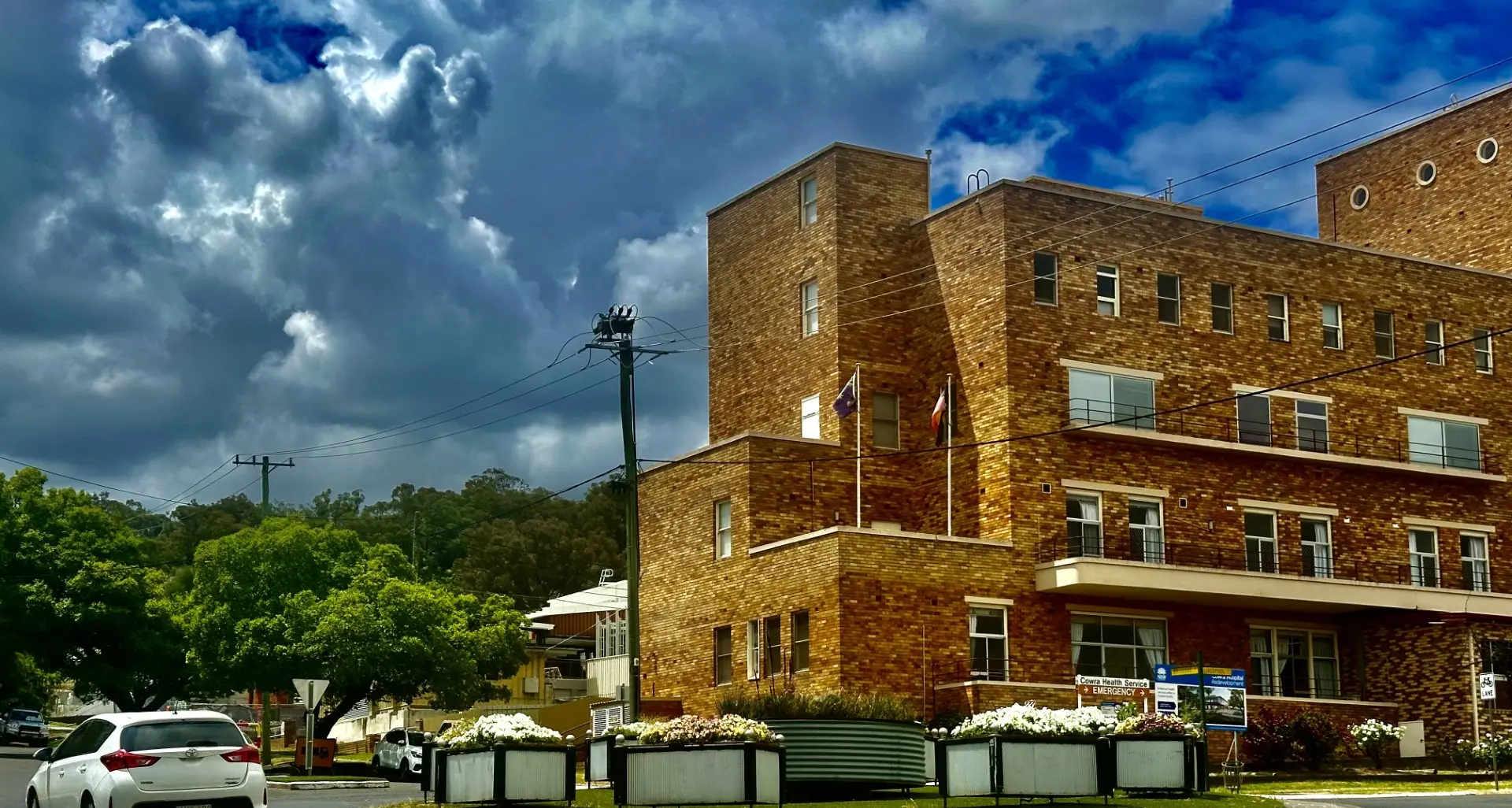 ‘It’s beautiful but dangerous’ Calls for change at Cowra’s troubled intersection