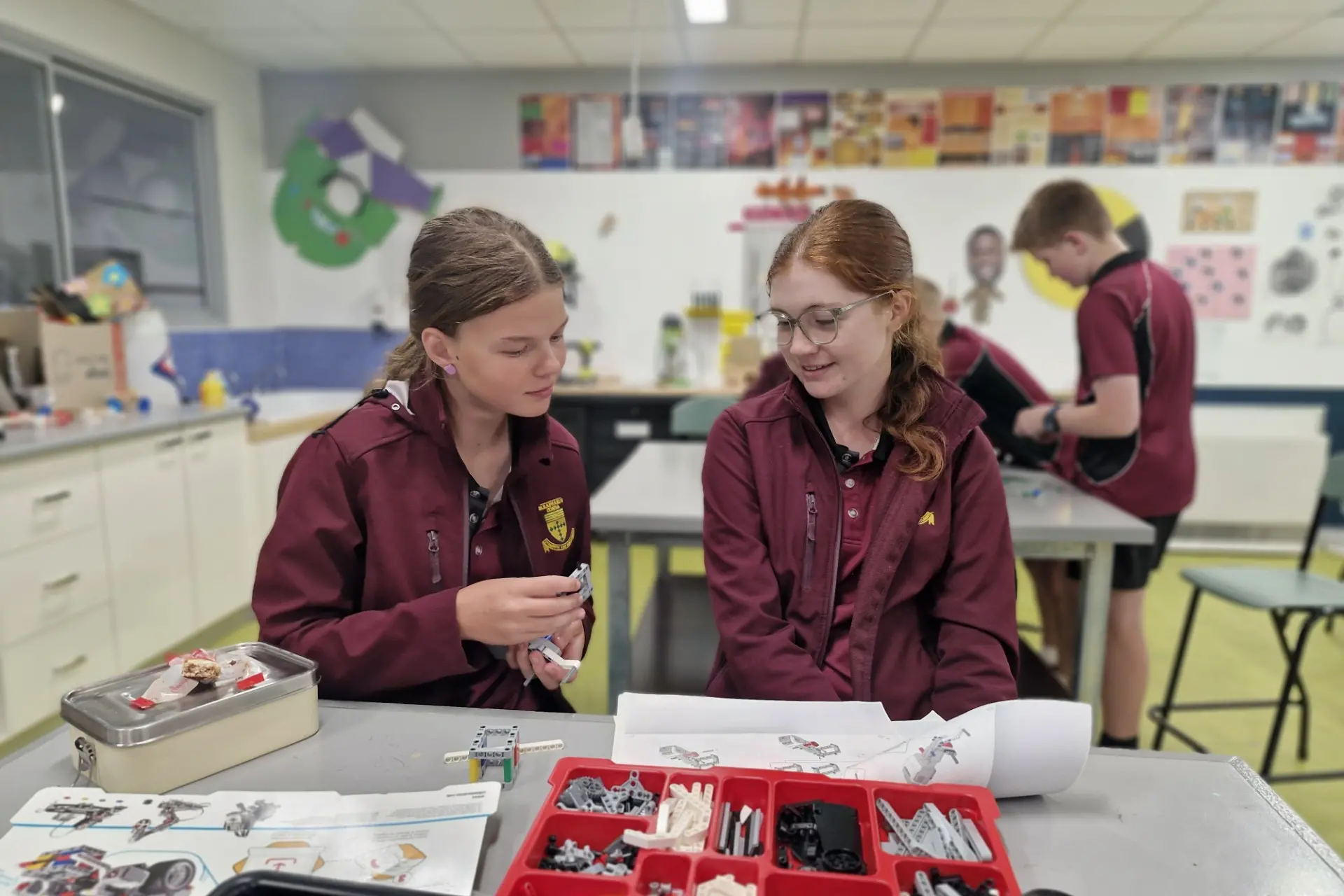 <p>Sienna and Kendall chose to follow the specs for their robotic Lego creation.</p>\\n