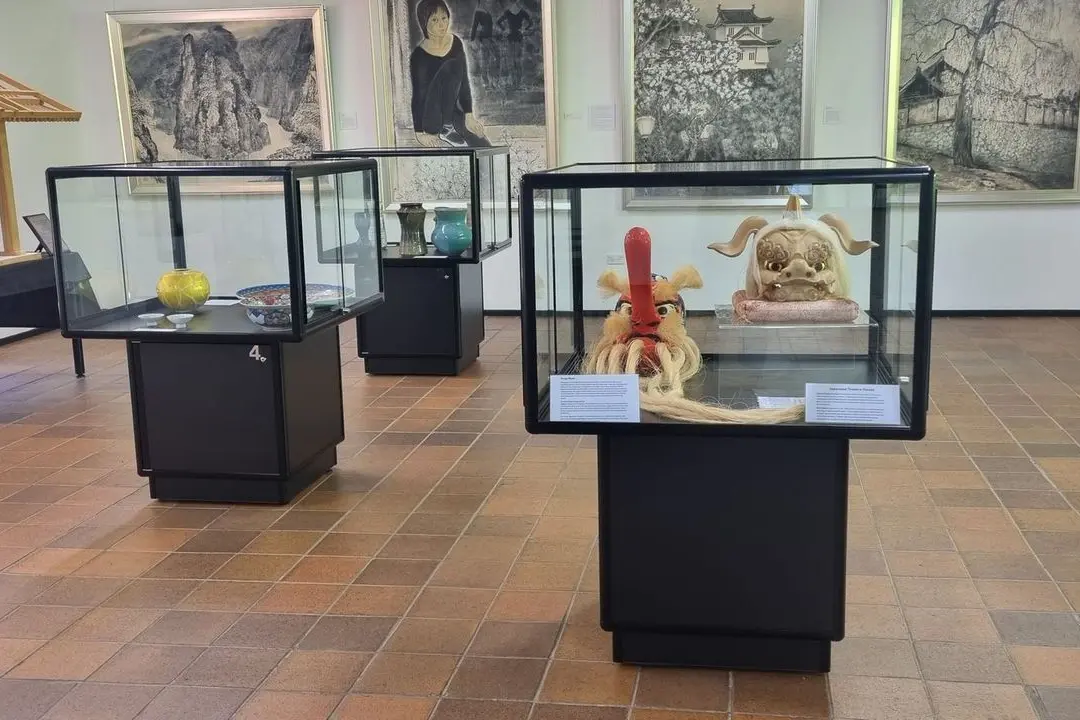 <p>Cowra Japanese Garden and Cultural Centre exhibition area.</p>\\n