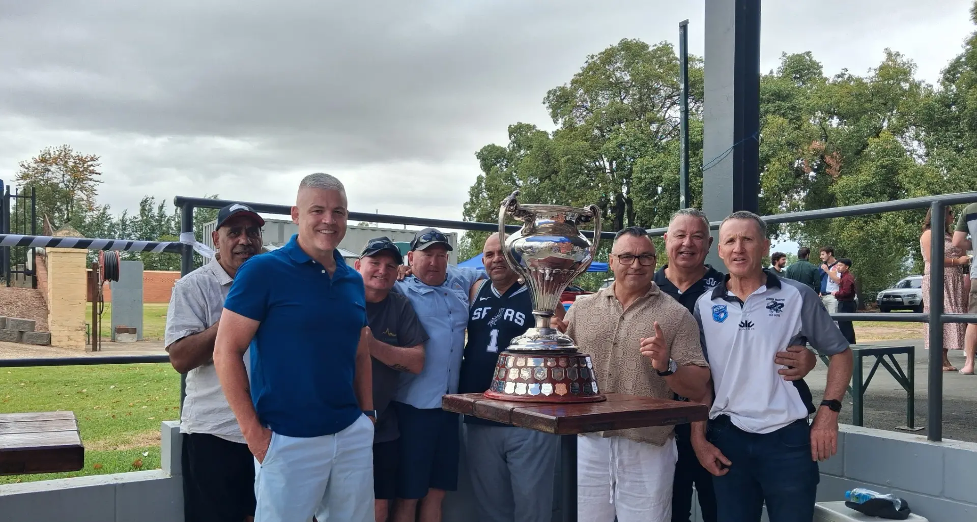 Magpies reunion at the races