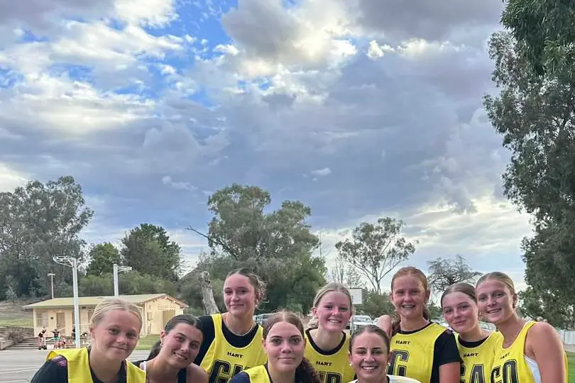 <p>Under 17s at training with co-coaches Ruby Frazer and Olivia McNamara.</p>\\n