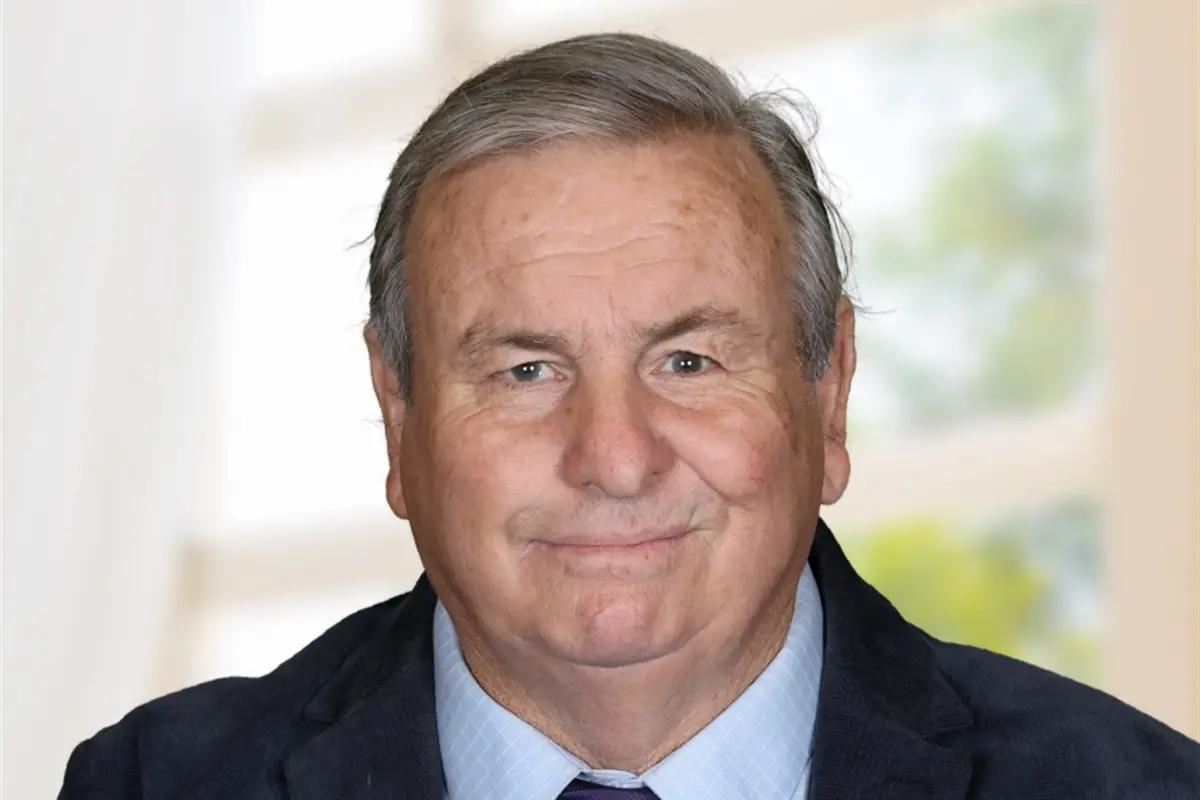 <p>Councillor Peter Wright will step into the represenatitve role.</p>\\n