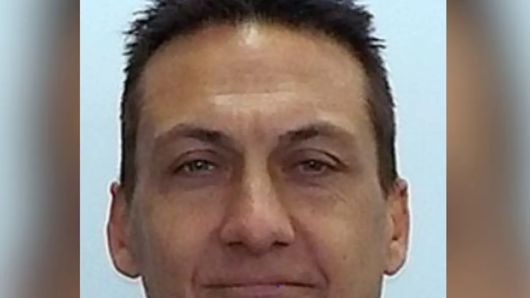 Man shot dead in search for fugitive Dezi Freeman