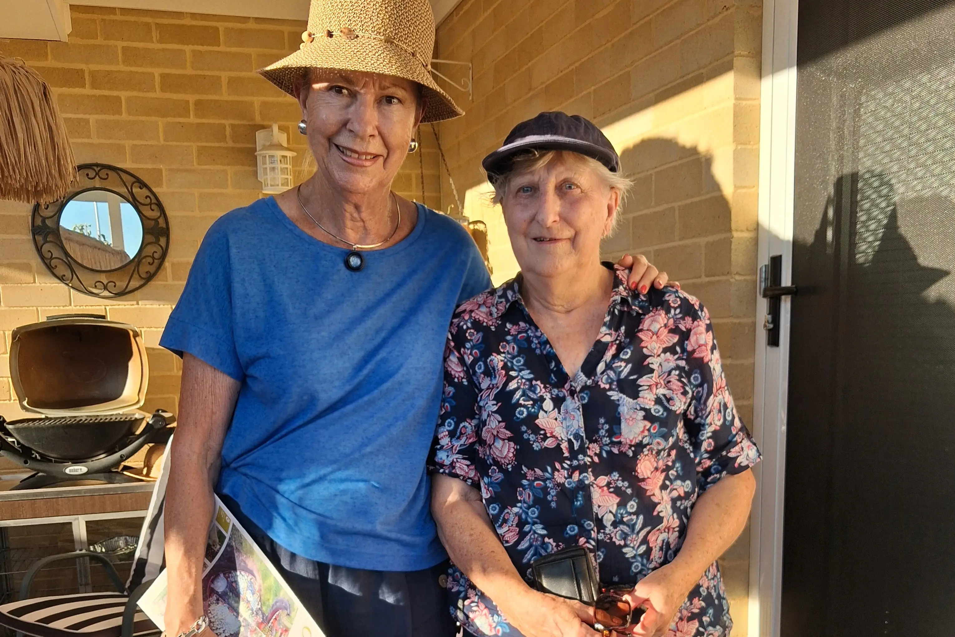 <p>Cowra Garden Club member Pam McKay (right) presents an appreciation gift to Vanda Cassim.  </p>\\n