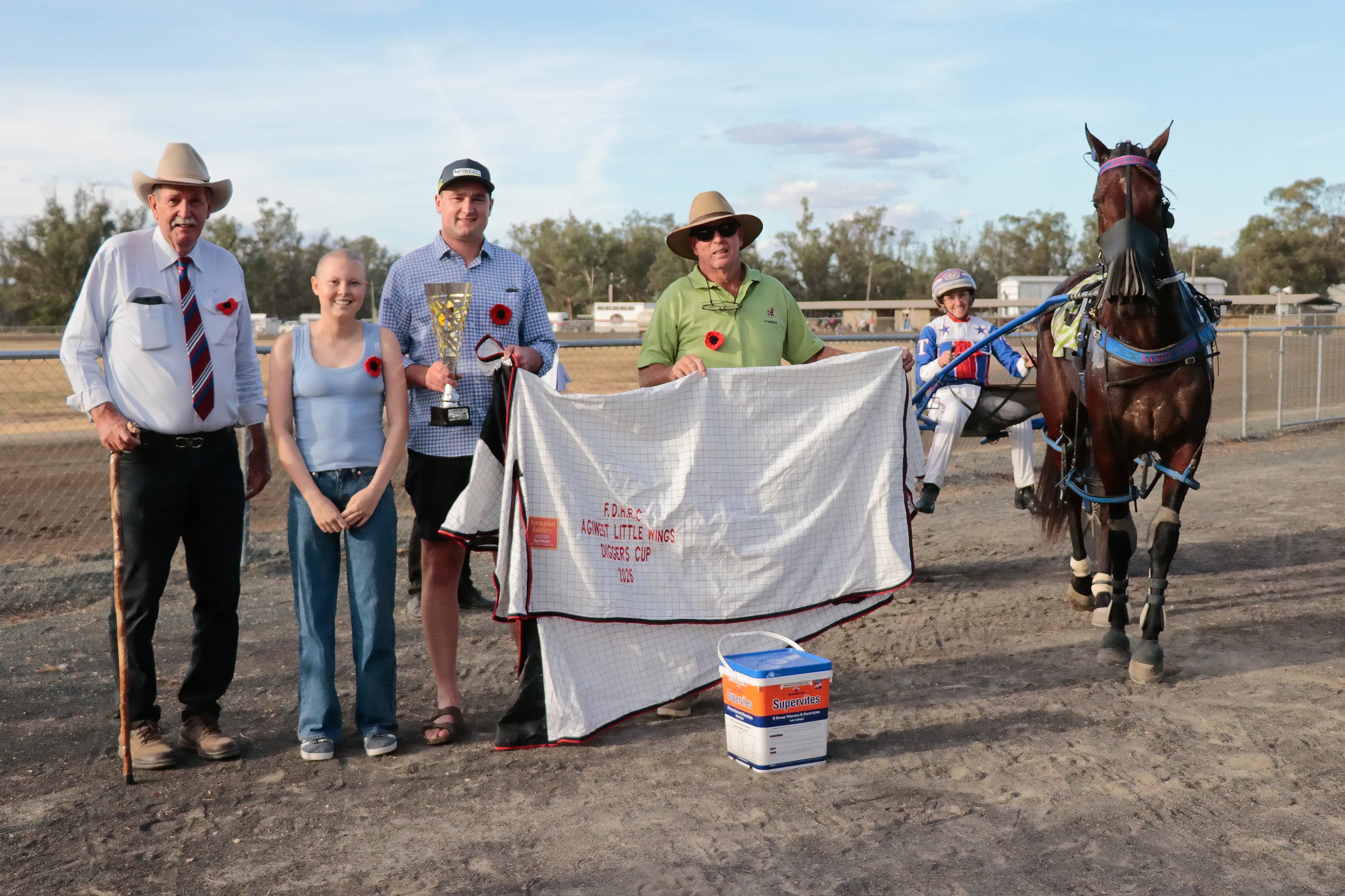<p>Forbes Diggers Harness Racing president Lex Crosby, Maddi Neilsen, Agriwest\\'s Bill Ryan and Glen Egan congratulate Cup winning driver Amanda Turnbull with Mike Ross.</p>\\n